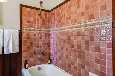 2953 Hillegass Ave, Berkeley, CA 94705 - Photo 69