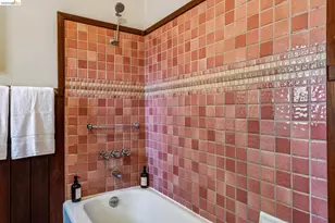 2953 Hillegass Ave, Berkeley, CA 94705 - Photo 69