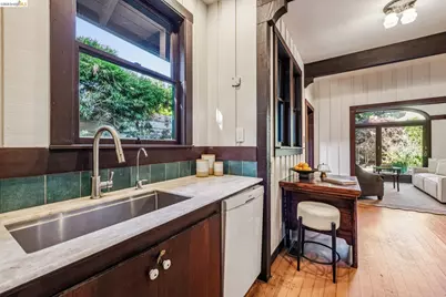 2953 Hillegass Ave, Berkeley, CA 94705 - Photo 23