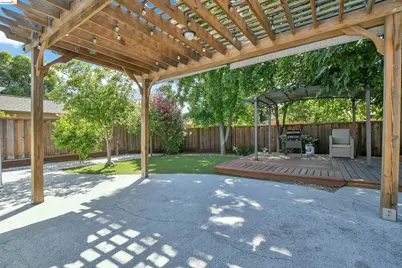 2124 Ahneita Dr, Pleasant Hill, CA 94523 - Photo 23