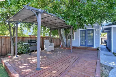 2124 Ahneita Dr, Pleasant Hill, CA 94523 - Photo 27