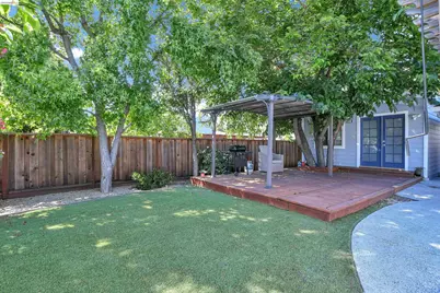 2124 Ahneita Dr, Pleasant Hill, CA 94523 - Photo 25