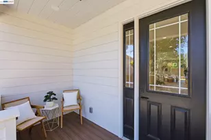 1026 54th St, Oakland, CA 94608 - Photo 7