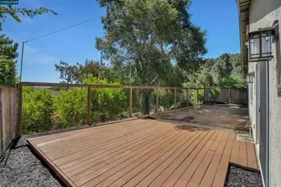 110 Dogwood Ln, Vallejo, CA 94591 - Photo 31
