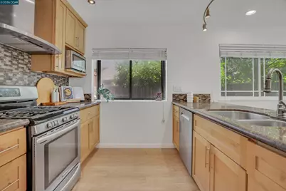 110 Dogwood Ln, Vallejo, CA 94591 - Photo 15