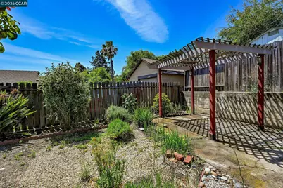 2110 Pomona Ave, Martinez, CA 94553 - Photo 21