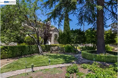 3354 D St, Hayward, CA 94541 - Photo 37
