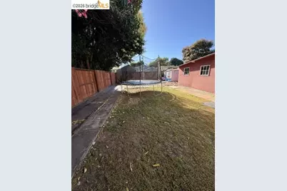 1376 Elm Street, Pittsburg, CA 94565 - Photo 17