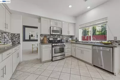 5689 Mollie Cir, Livermore, CA 94551 - Photo 9