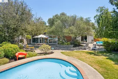 5842 Highwood Rd, Castro Valley, CA 94552 - Photo 69