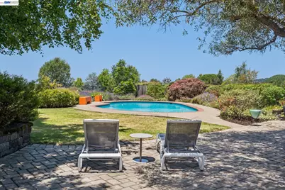 5842 Highwood Rd, Castro Valley, CA 94552 - Photo 45