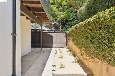 921 Underhills Rd, Oakland, CA 94610 - Photo 71