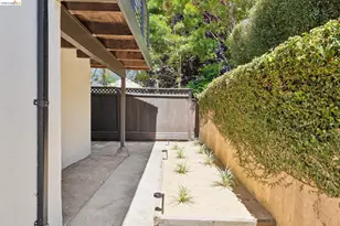 921 Underhills Rd, Oakland, CA 94610 - Photo 71