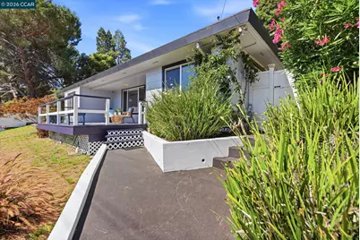 8019 Sterling Dr, Oakland, CA 94605 - Photo 3