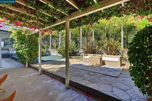 8019 Sterling Dr, Oakland, CA 94605 - Photo 27