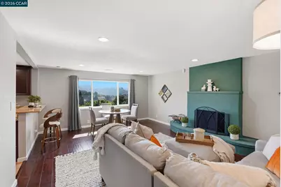 8019 Sterling Dr, Oakland, CA 94605 - Photo 9