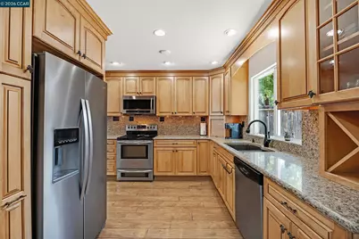 1730 Elm Rd, Concord, CA 94519 - Photo 15