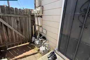 2227 Warner Ave, Oakland, CA 94603 - Photo 5