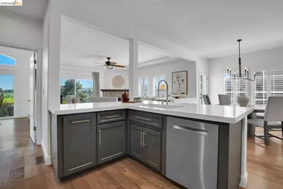5530 Edgeview Dr, Discovery Bay, CA 94505 - Photo 15