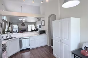 8551 Summer Knoll Way, Elk Grove, CA 95624 - Photo 13