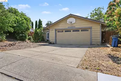 4161 Royal Links Cir, Antioch, CA 94509 - Photo 3