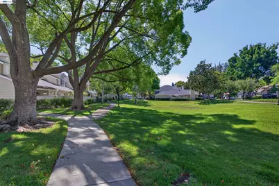 7483 Stonedale Dr, Pleasanton, CA 94588 - Photo 81