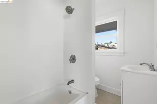 5320 El Camile Ave, Oakland, CA 94619 - Photo 23