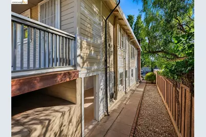 5320 El Camile Ave, Oakland, CA 94619 - Photo 37