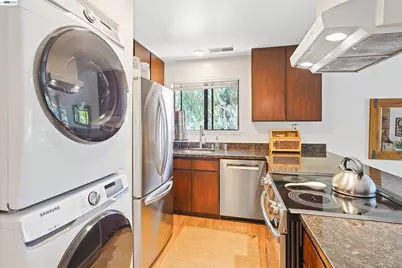 3501 35th Ave #7, Oakland, CA 94619 - Photo 9