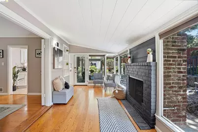 4500 Oak Hill Rd, Oakland, CA 94605 - Photo 9