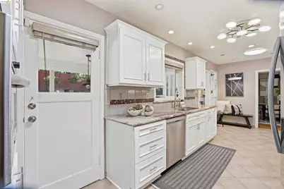 4500 Oak Hill Rd, Oakland, CA 94605 - Photo 15