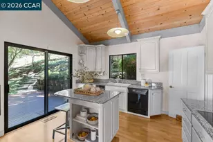 50 Altarinda Dr, Orinda, CA 94563 - Photo 17