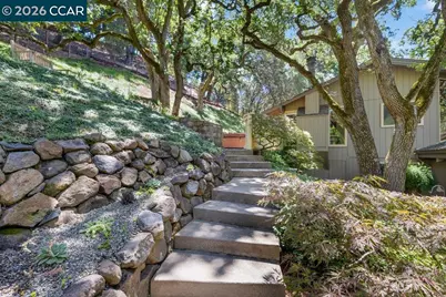 50 Altarinda Dr, Orinda, CA 94563 - Photo 45