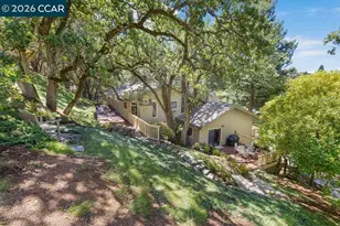 50 Altarinda Dr, Orinda, CA 94563 - Photo 51