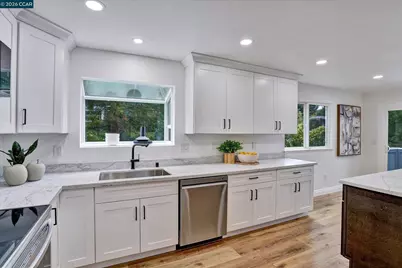 280 Scottsdale Rd, Pleasant Hill, CA 94523 - Photo 11