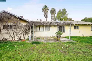 107 Adria Dr, Pleasant Hill, CA 94523 - Photo 19