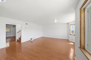 438 Leland Ave, San Francisco, CA 94134 - Photo 9