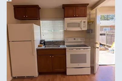 372 6th Ave, Menlo Park, CA 94025 - Photo 3
