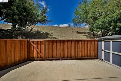 1202 Spring Valley Cmn, Livermore, CA 94551 - Photo 11