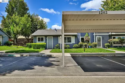 1202 Spring Valley Cmn, Livermore, CA 94551 - Photo 19
