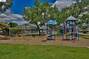 1202 Spring Valley Common, Livermore, CA 94551 - Photo 15