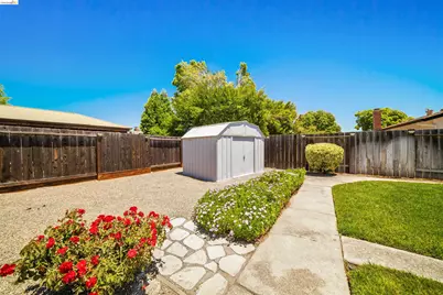 7477 Limerick Ave, Dublin, CA 94568 - Photo 37