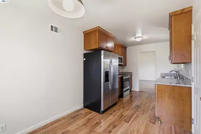 7601 Redbud Ct, Newark, CA 94560 - Photo 13