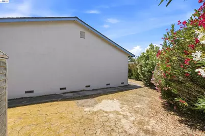 7601 Redbud Ct, Newark, CA 94560 - Photo 33