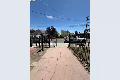 1363 61st Ave, Oakland, CA 94621 - Photo 5