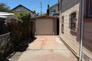 1363 61st Ave, Oakland, CA 94621 - Photo 7