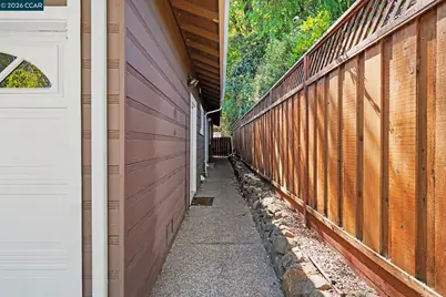 1360 Grove Way, Concord, CA 94518 - Photo 37