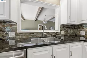 200 Greenwich Ln, Modesto, CA 95350 - Photo 21