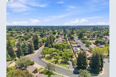 200 Greenwich Ln, Modesto, CA 95350 - Photo 51