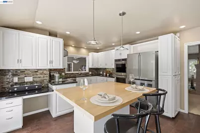 200 Greenwich Ln, Modesto, CA 95350 - Photo 23